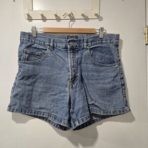 Vintage b.u.m. Light Wash Highwaisted Shorts